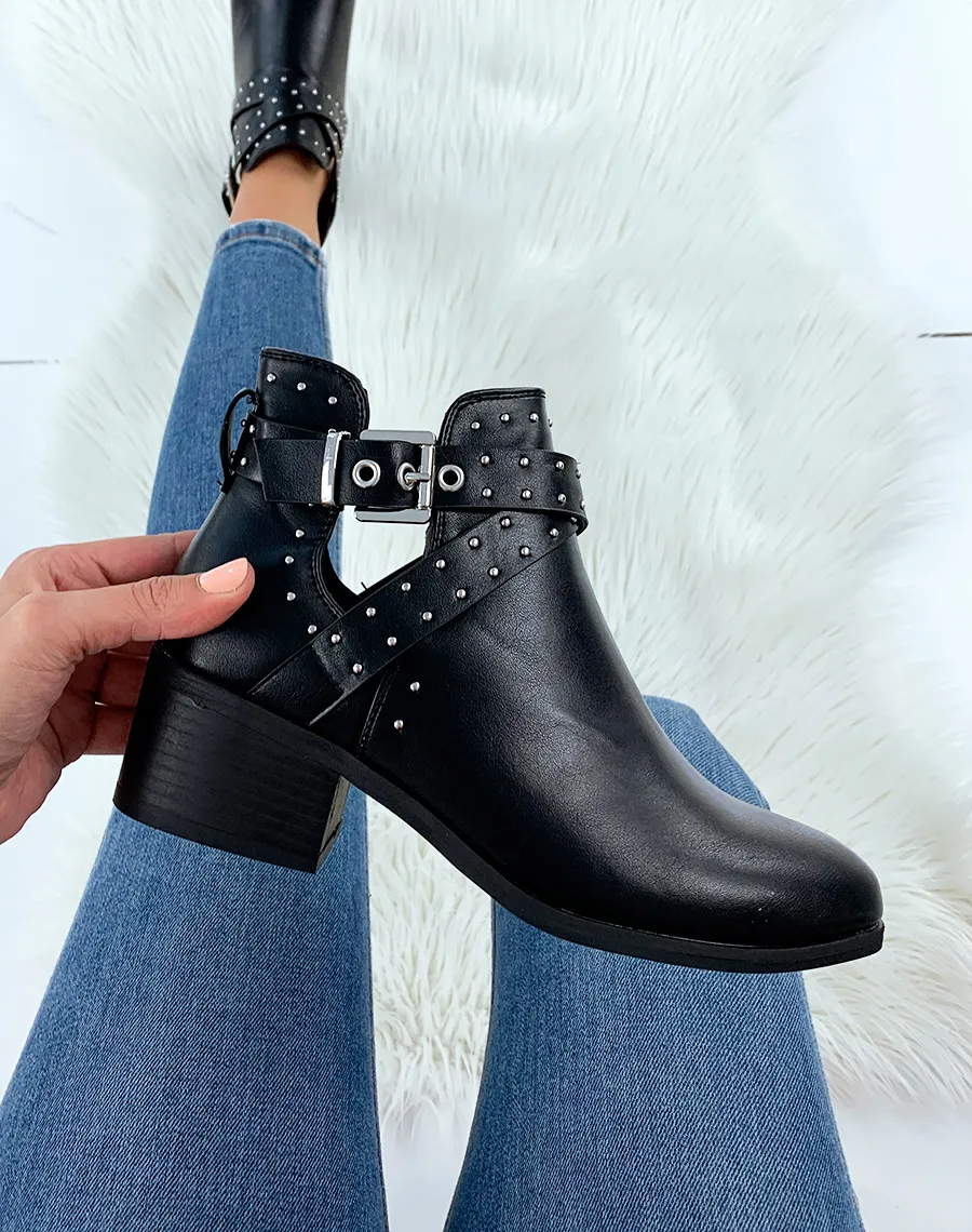 Bottines basses noire ouvertes