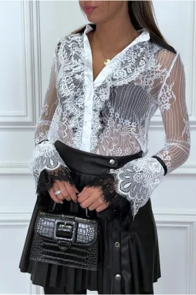 Chemise blanche en dentelle blanche avec col et volant noir