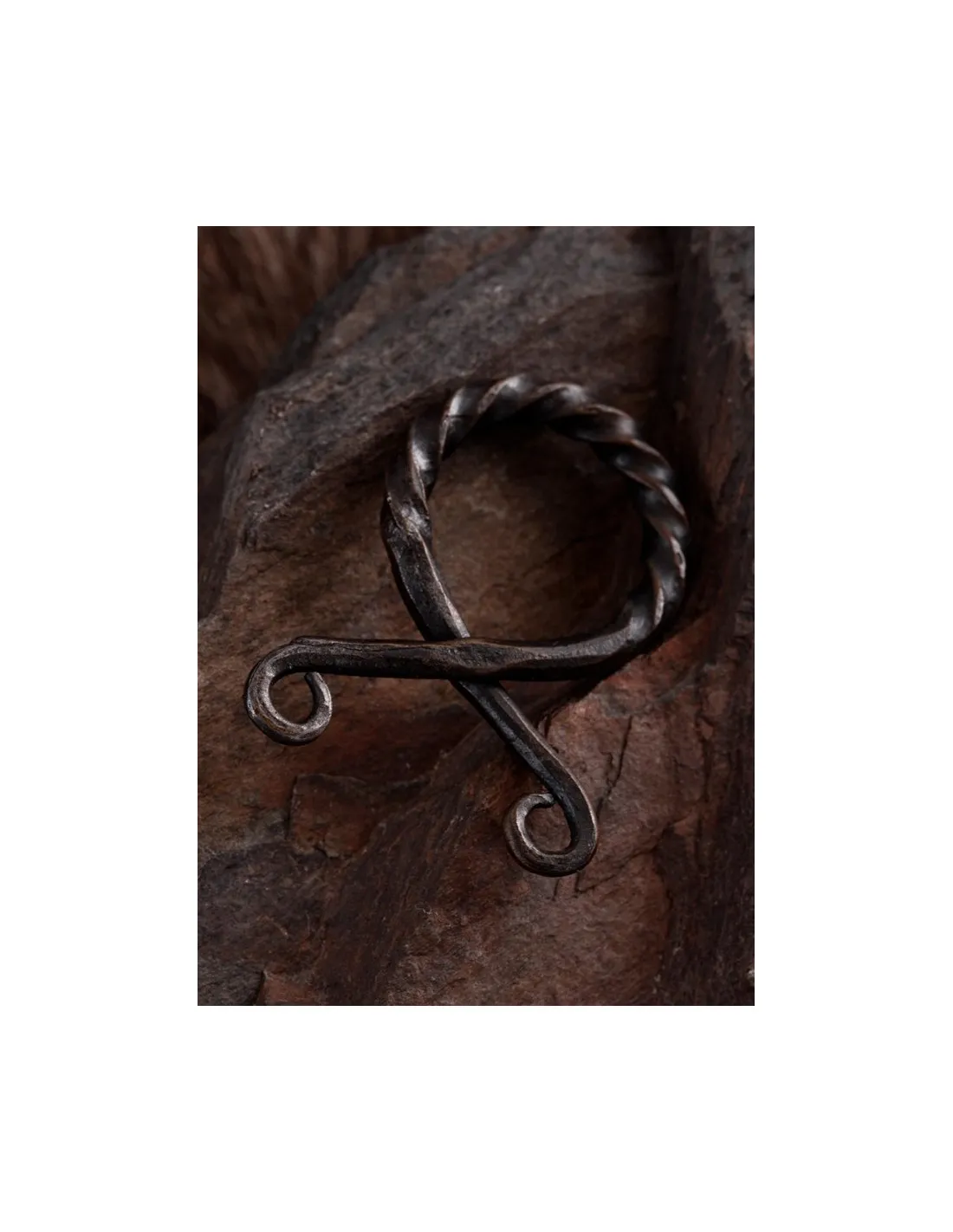 Petit pendentif croix troll en fer torsadé ⚔️ Boutique Épées