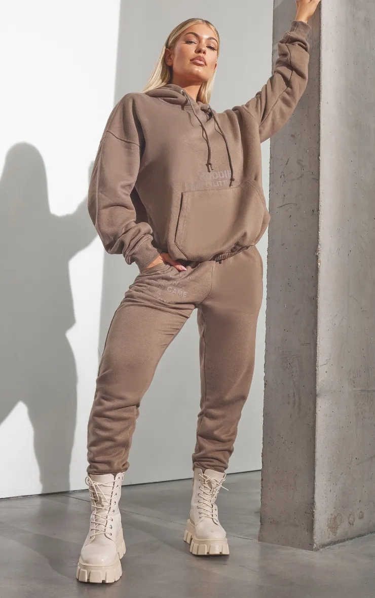 PRETTYLITTLETHING Renew Jogging resserré oversize marron chocolat