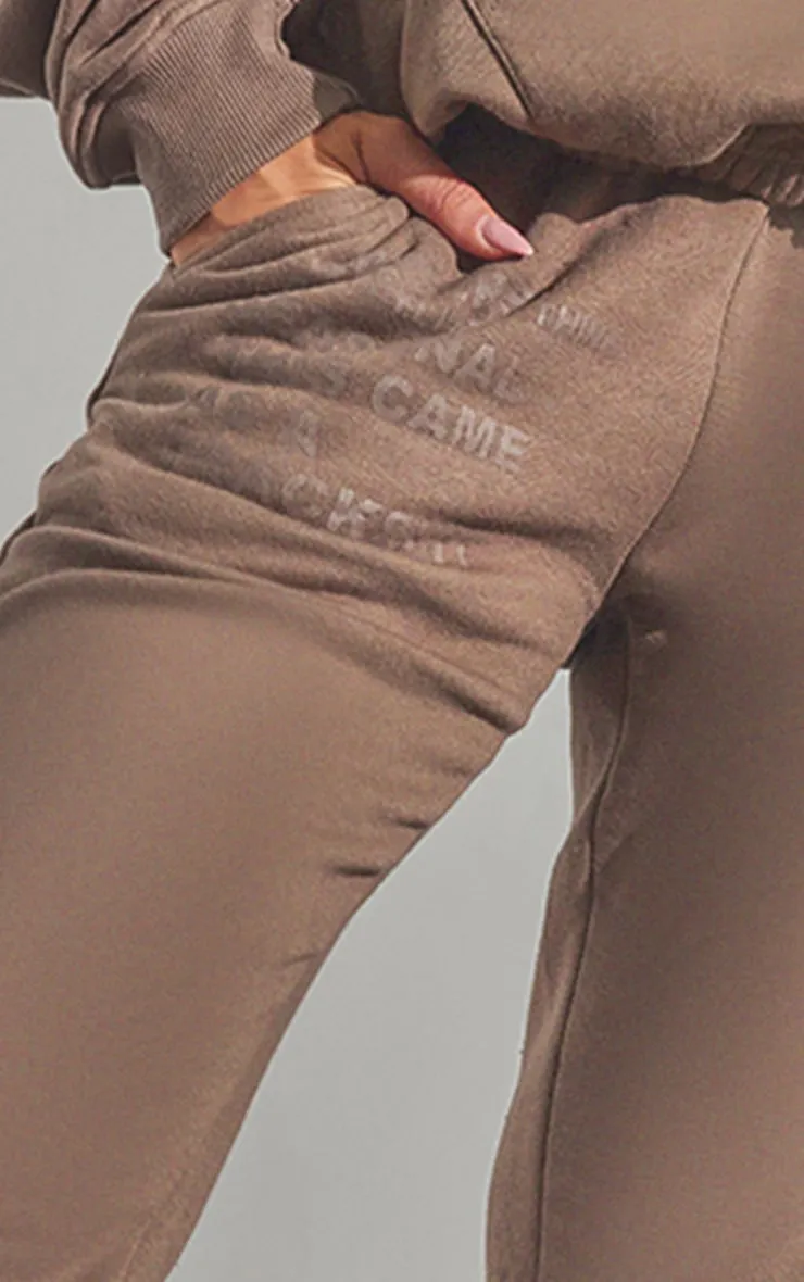 PRETTYLITTLETHING Renew Jogging resserré oversize marron chocolat