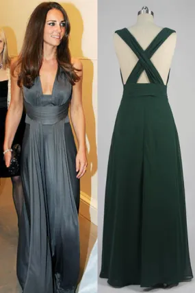 Tenue robe sexy vert sapin décolletée en V plongeant  en mousseline