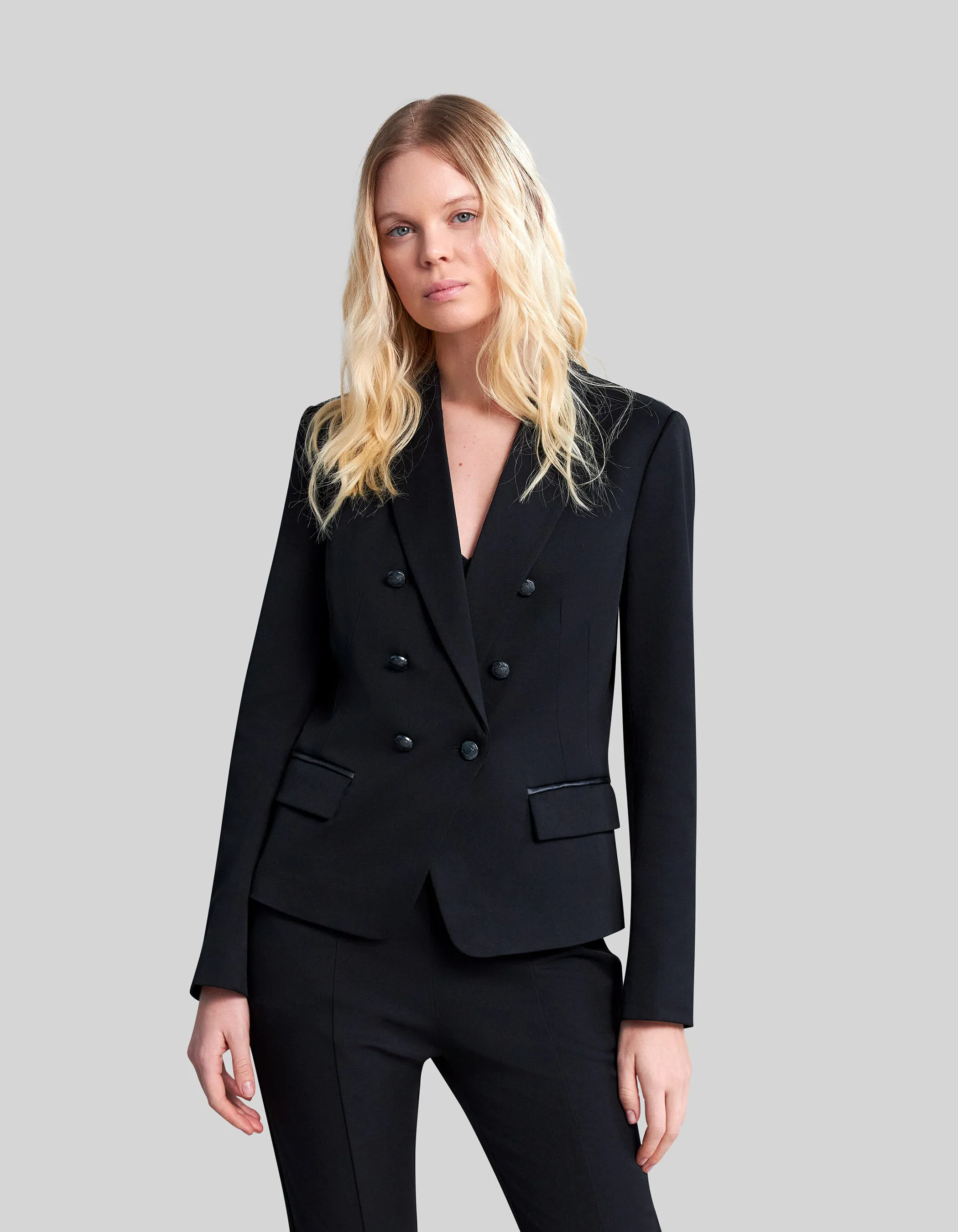 Veste tailleur en twill noir coupe ajustée femme